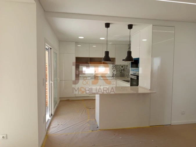 Moradia T3 para Venda em Fernao Ferro Foto 11