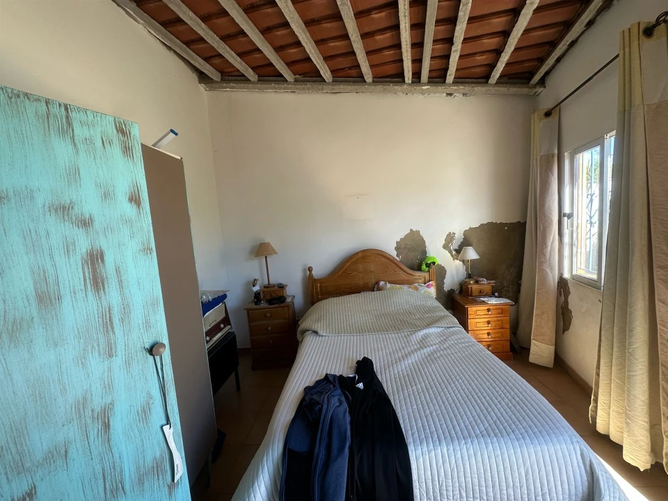 Moradia T2 para Venda em Quelfes Foto 25