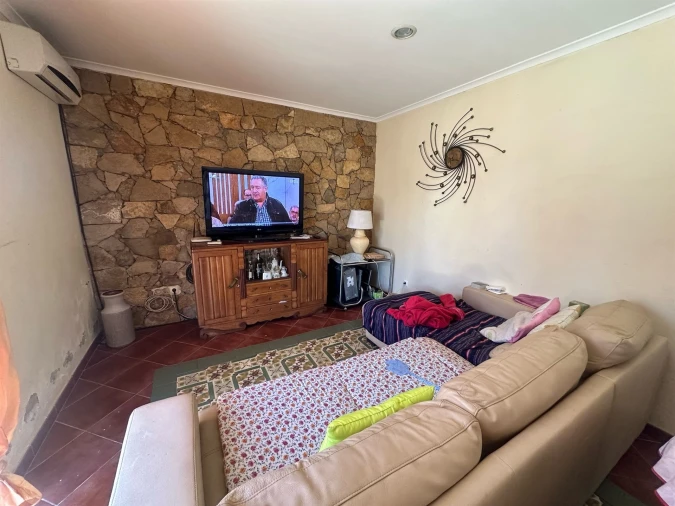 Moradia T2 para Venda em Quelfes Foto 21