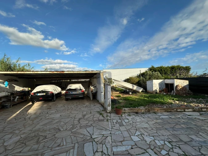 Moradia T2 para Venda em Quelfes Foto 5