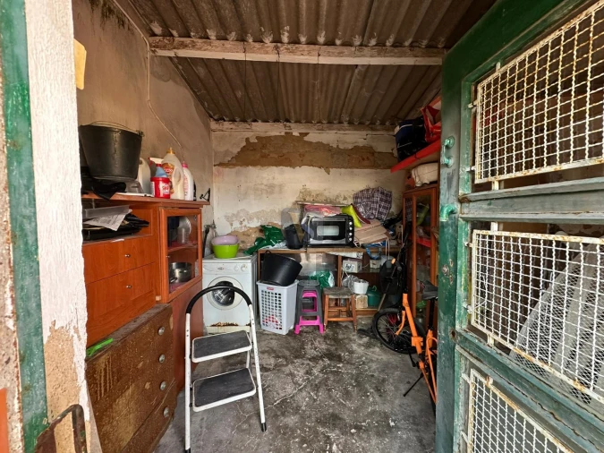 Moradia T2 para Venda em Quelfes Foto 9