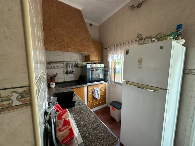 Moradia T2 para Venda em Quelfes Foto 18