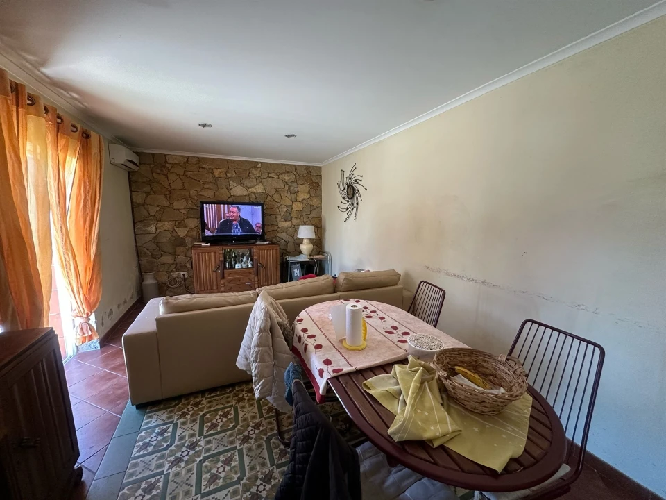 Moradia T2 para Venda em Quelfes Foto 20