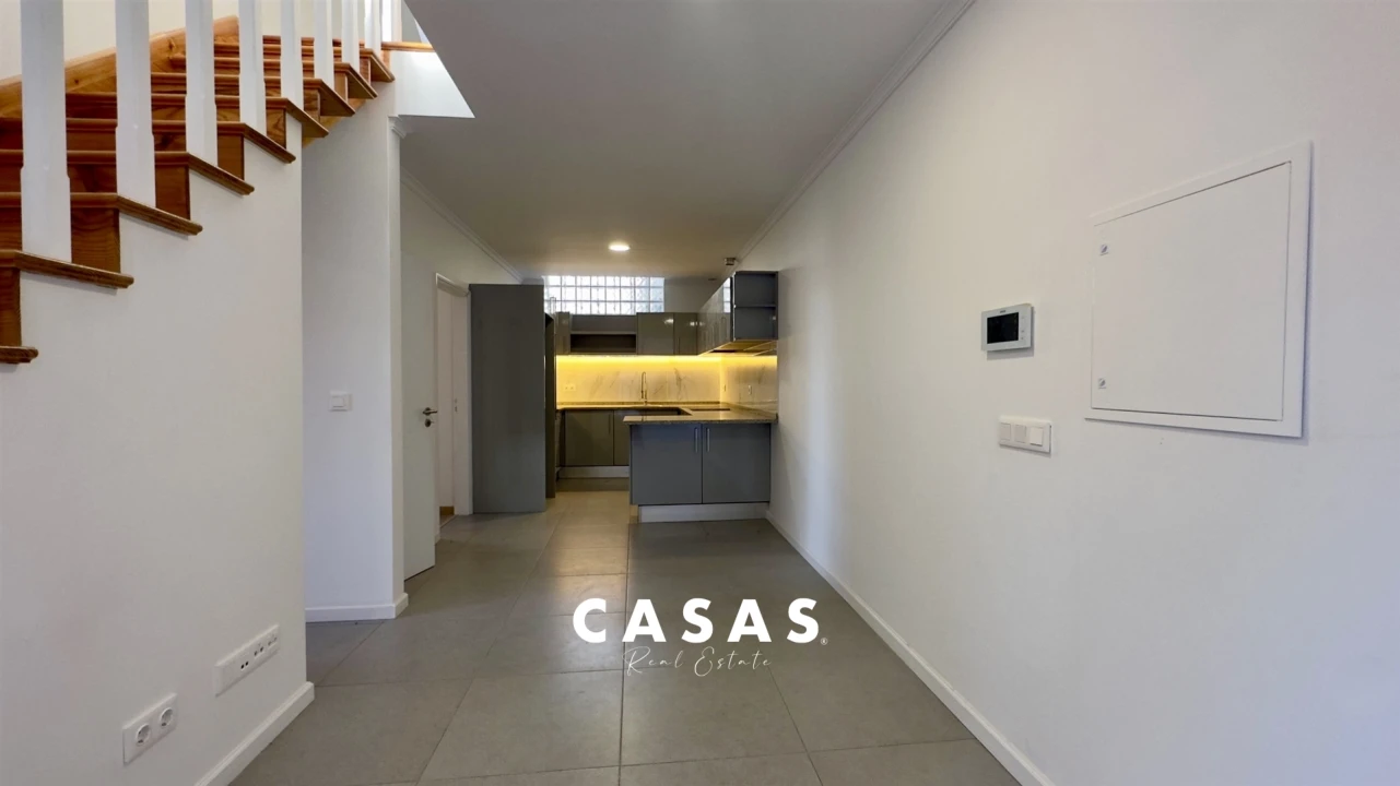 Moradia T3 para Venda em Funchal (Santa Luzia) Foto 8