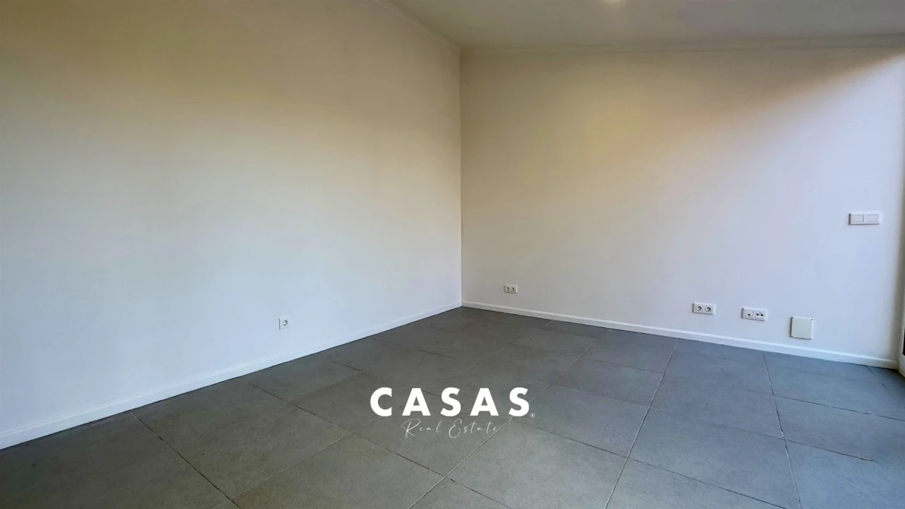 Moradia T3 para Venda em Funchal (Santa Luzia) Foto 6