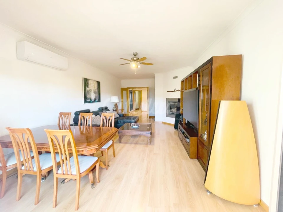 Apartamento T2 para Venda em Alcabideche Foto 11