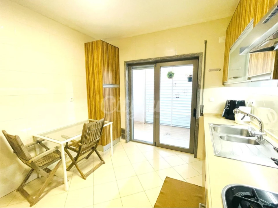 Apartamento T2 para Venda em Alcabideche Foto 16