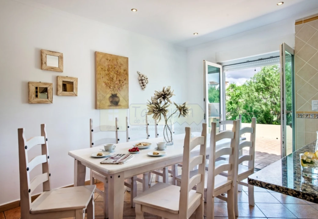 Moradia T4 para Venda em Quelfes Foto 13