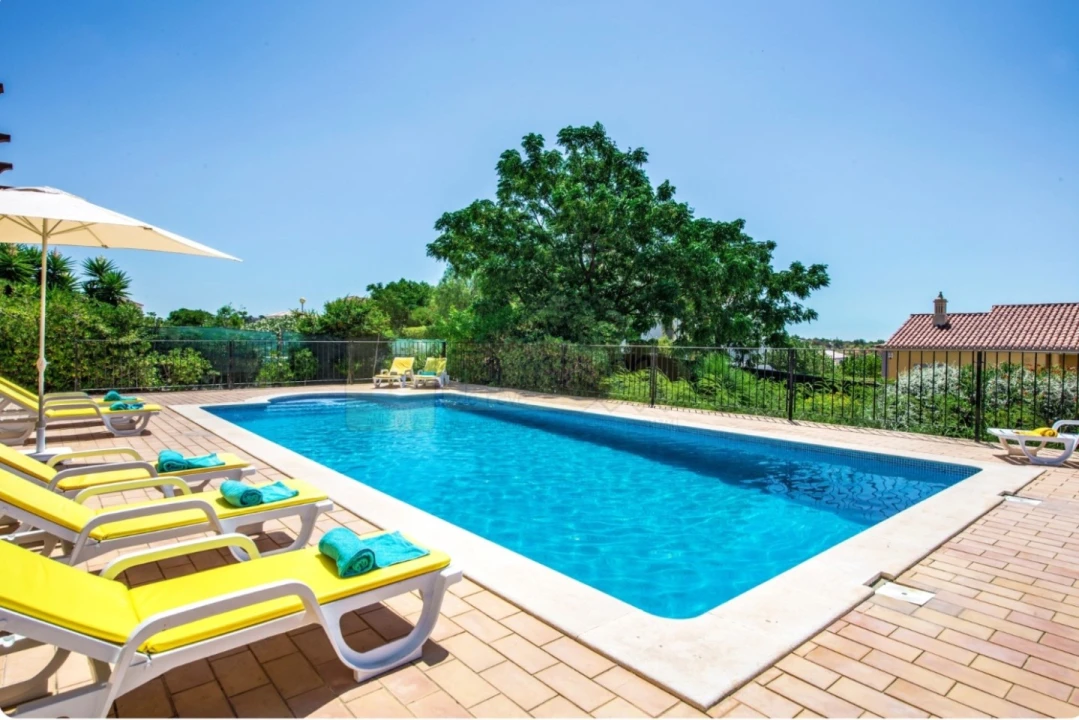 Moradia T4 para Venda em Quelfes Foto 23