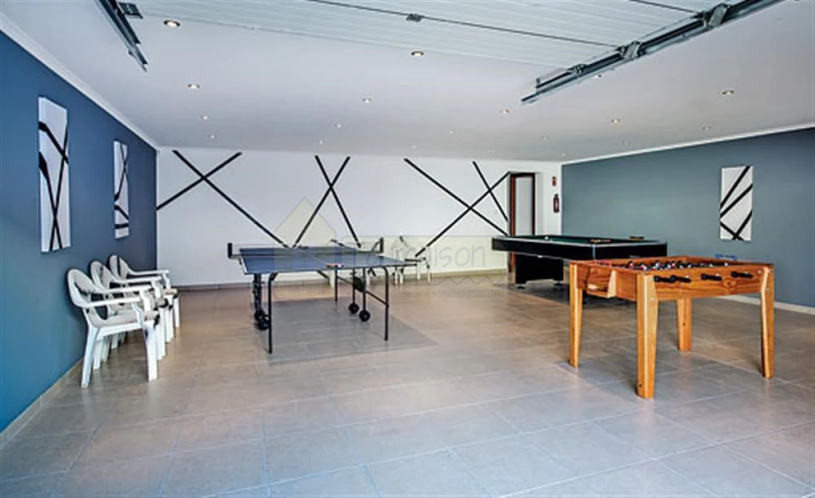 Moradia T4 para Venda em Quelfes Foto 19