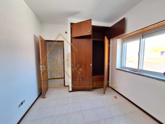 Apartamento T2 para Venda em Alfeizerão Foto 1