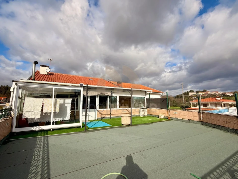 Prédio para Venda em Carvalhosa Foto 5