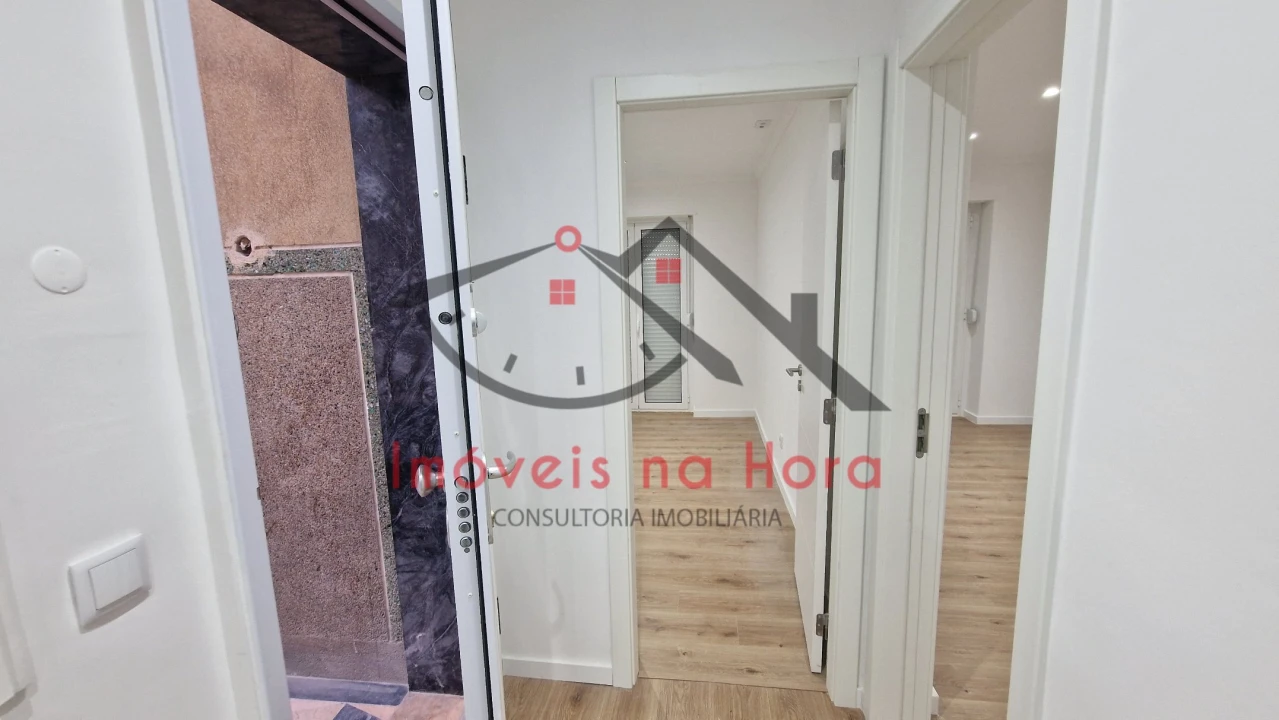 Apartamento T3 para Venda em Queluz e Belas Foto 12