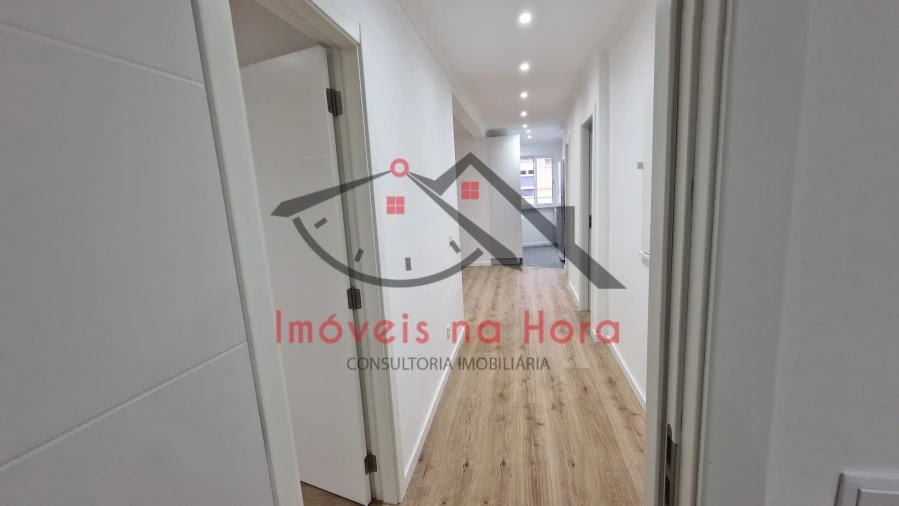Apartamento T3 para Venda em Queluz e Belas Foto 13
