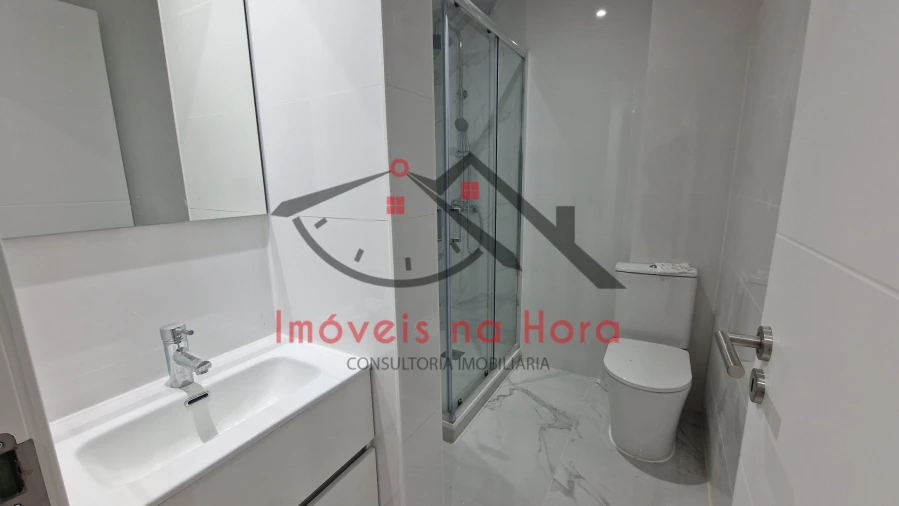 Apartamento T3 para Venda em Queluz e Belas Foto 6