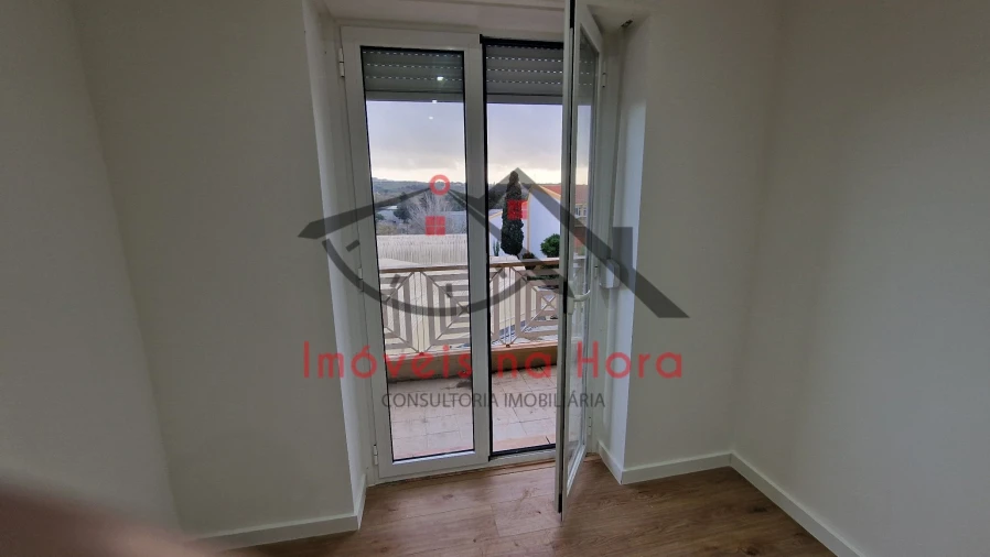 Apartamento T3 para Venda em Queluz e Belas Foto 18