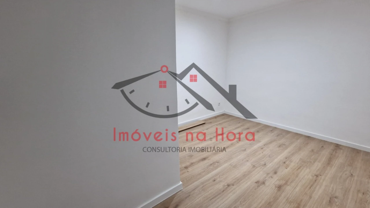 Apartamento T3 para Venda em Queluz e Belas Foto 10