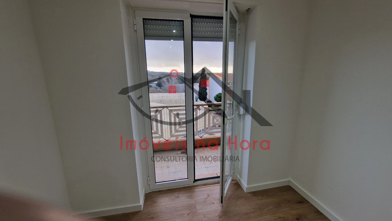 Apartamento T3 para Venda em Queluz e Belas Foto 18