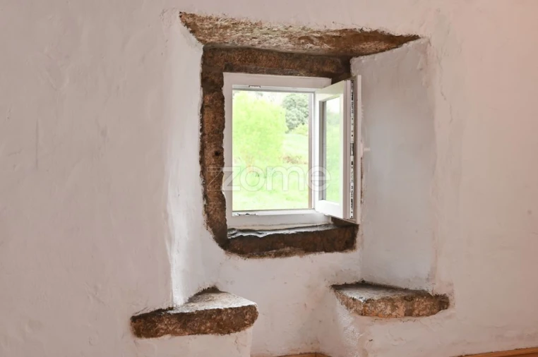 Moradia T3 para Venda em Igreja Nova e Cheleiros Foto 23