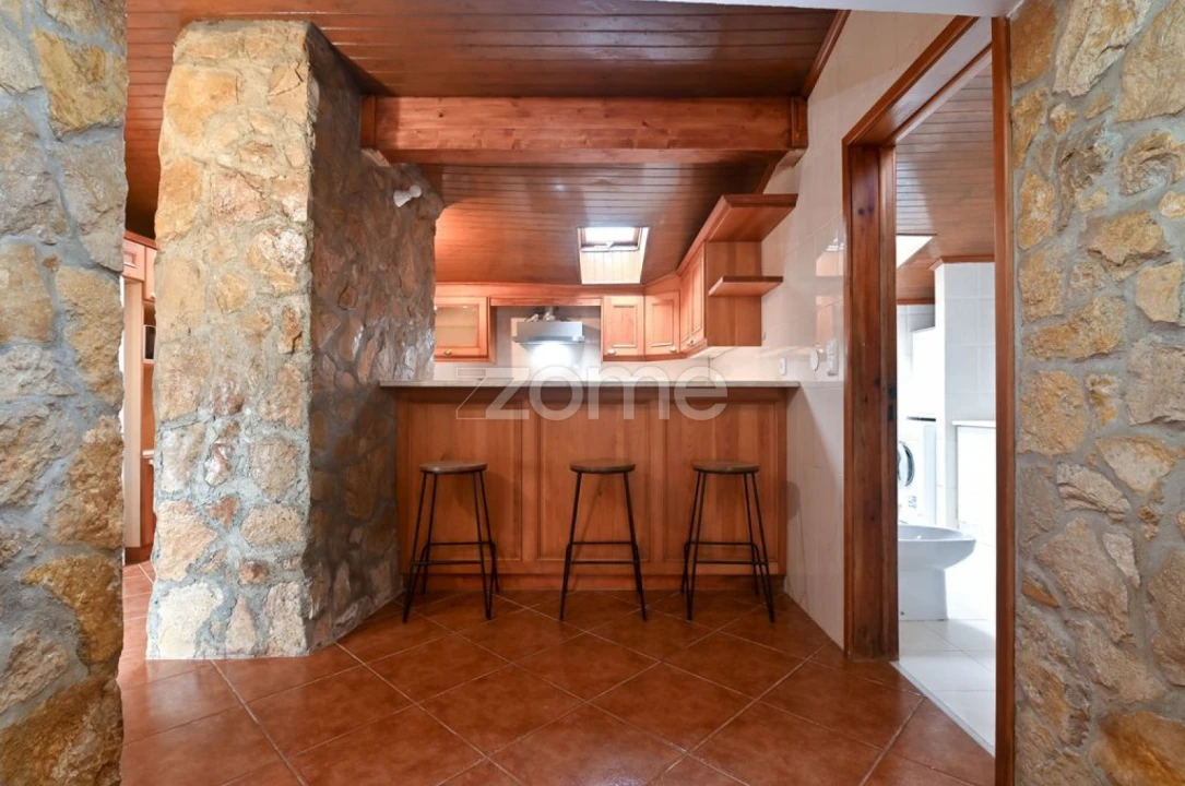 Moradia T3 para Venda em Igreja Nova e Cheleiros Foto 7