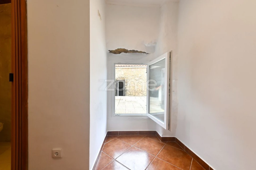 Moradia T3 para Venda em Igreja Nova e Cheleiros Foto 15