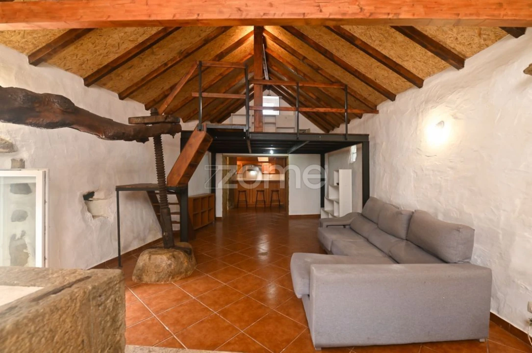 Moradia T3 para Venda em Igreja Nova e Cheleiros Foto 3