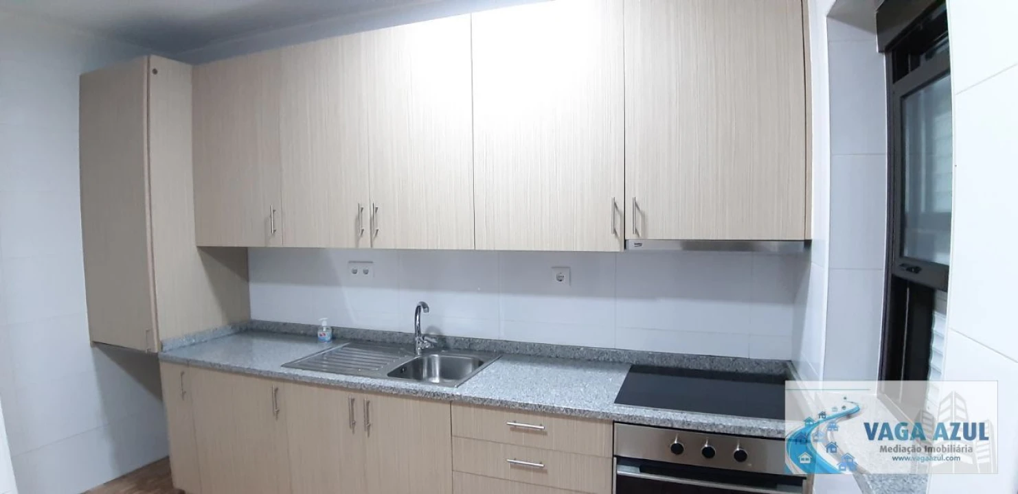 Apartamento T1 para Arrendamento em Rio Tinto Foto 5