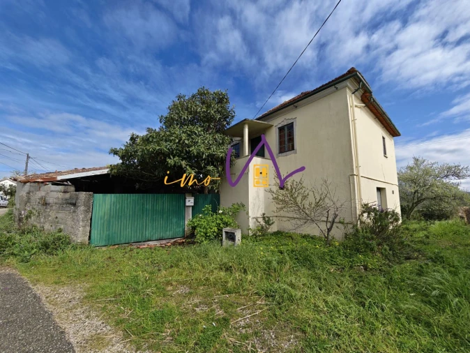 Moradia T3 para Venda em Santiago e São Simão de Litém e Albergaria dos Doze