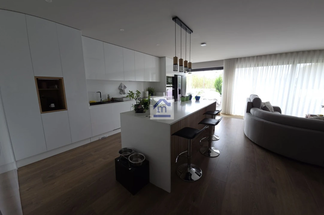 Moradia T3 para Venda em Vila Chã Foto 11