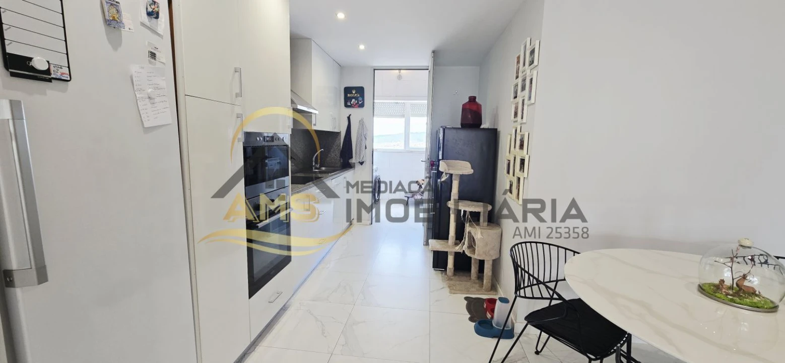 Apartamento T3 para Venda em Fafe Foto 4