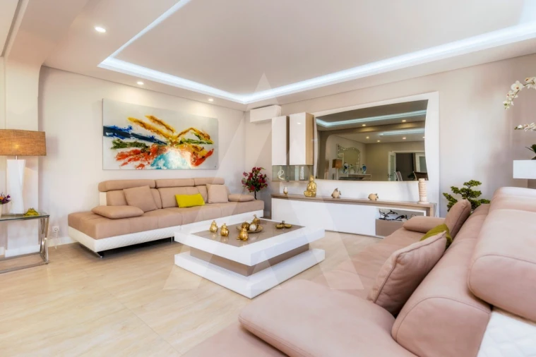 Moradia T4 para Venda em Quarteira Foto 13