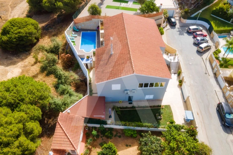 Moradia T4 para Venda em Quarteira Foto 47