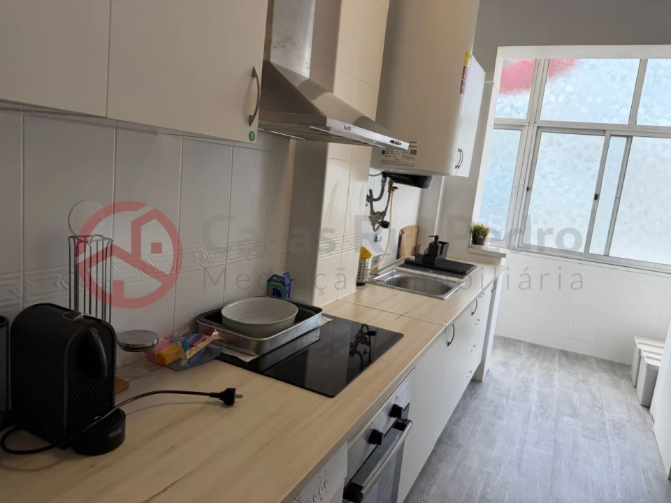 Apartamento T4 para Venda em Laranjeiro e Feijó Foto 7