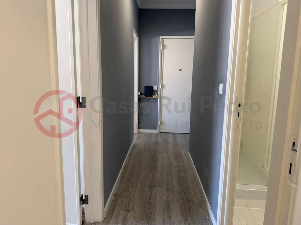 Apartamento T4 para Venda em Laranjeiro e Feijó Foto 9