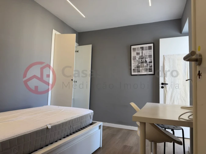 Apartamento T3 para Venda em Laranjeiro e Feijó Foto 7