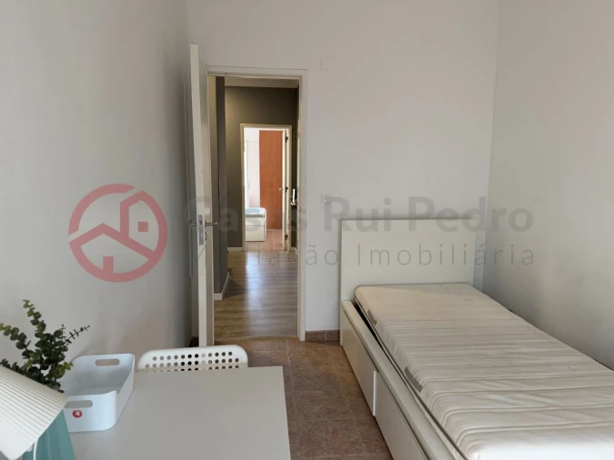 Apartamento T4 para Venda em Laranjeiro e Feijó Foto 14