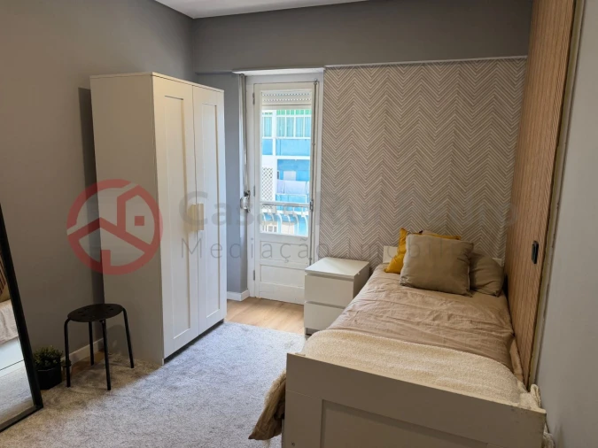 Apartamento T4 para Venda em Laranjeiro e Feijó Foto 25