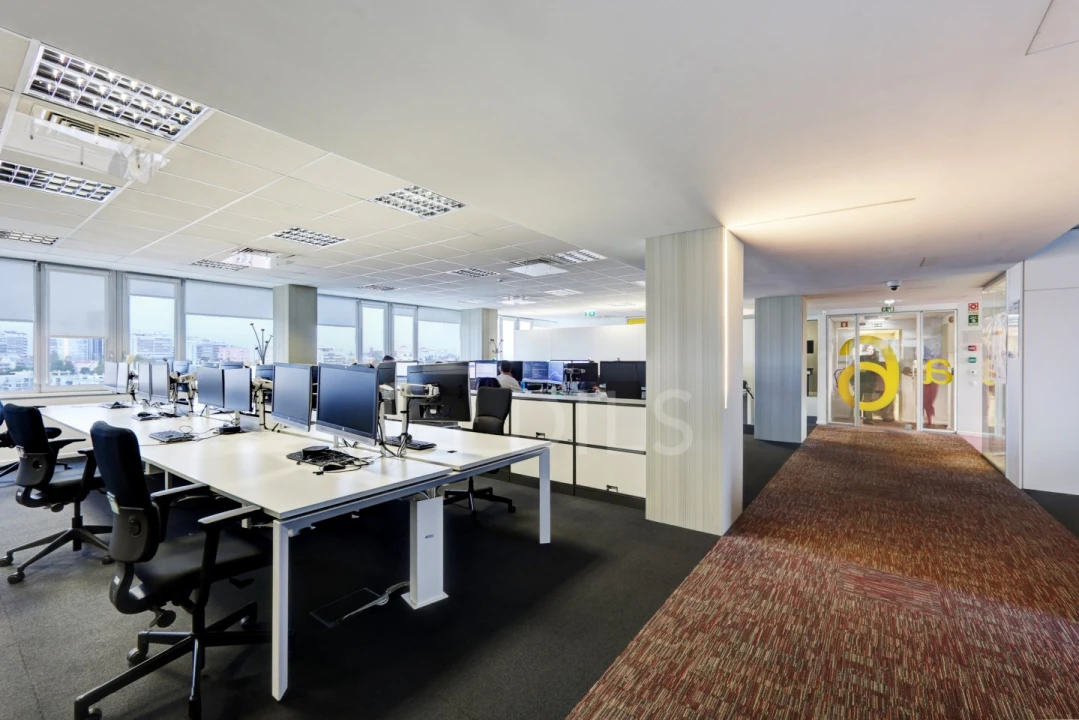 Escritório para Arrendamento em Areeiro Foto 3