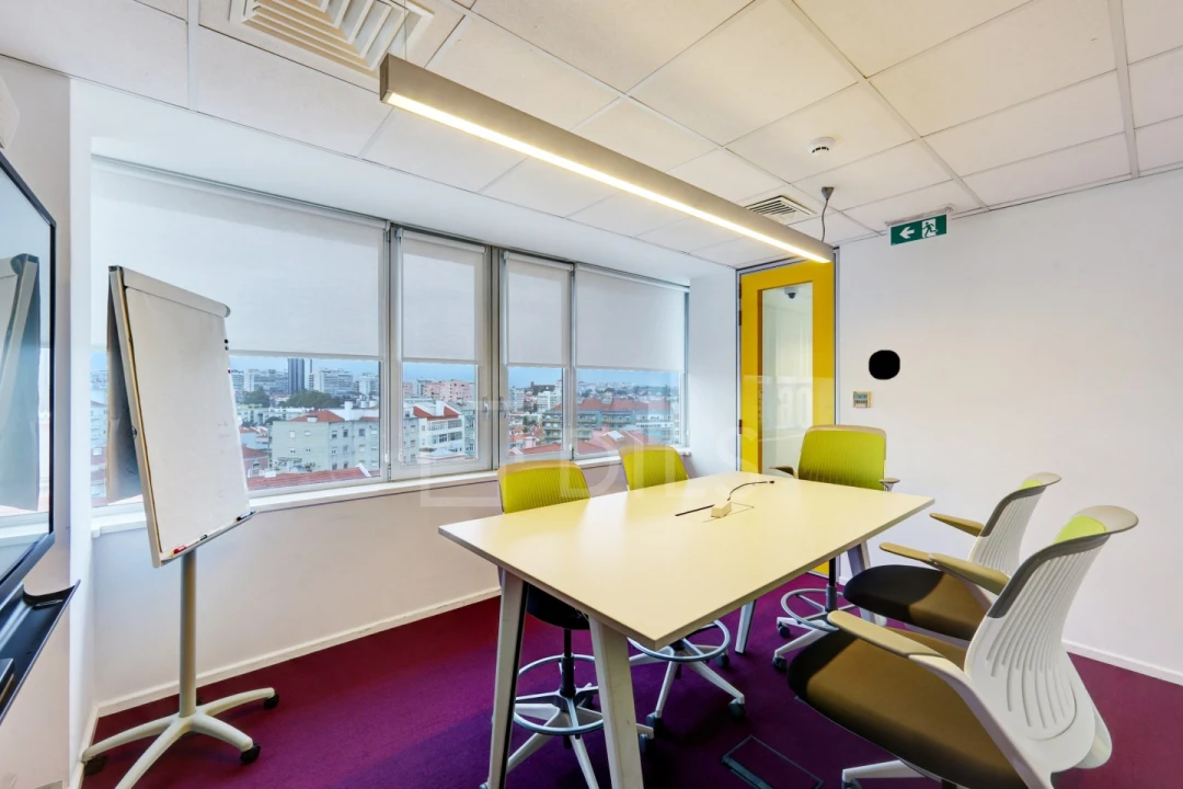 Escritório para Arrendamento em Areeiro Foto 12