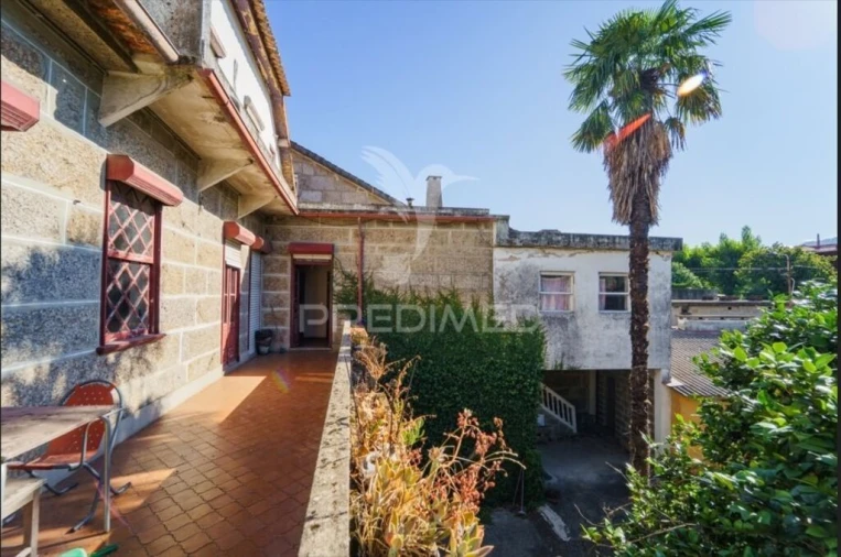 Moradia T8 para Venda em Oliveira, São Paio e São Sebastião Foto 5