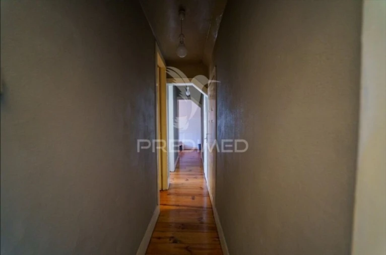 Moradia T8 para Venda em Oliveira, São Paio e São Sebastião Foto 18