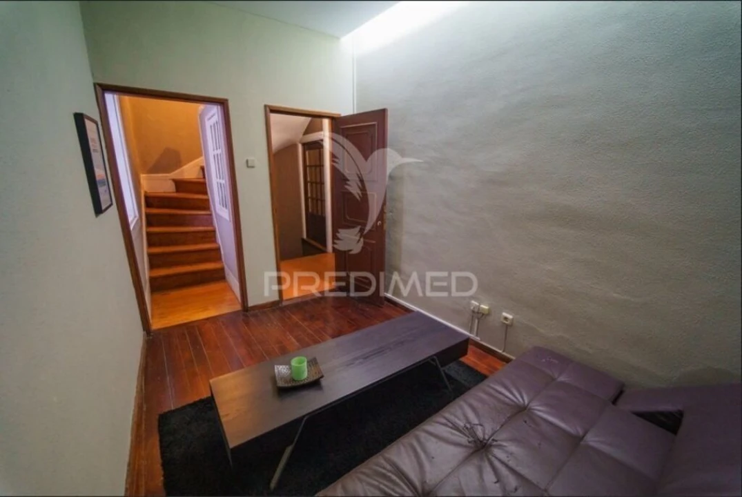 Moradia T8 para Venda em Oliveira, São Paio e São Sebastião Foto 20