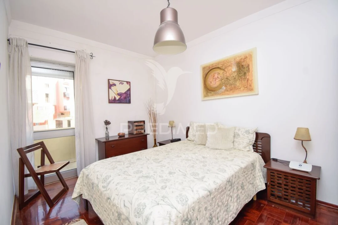 Apartamento T3 para Venda em Carcavelos e Parede Foto 14