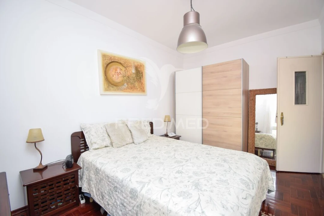 Apartamento T3 para Venda em Carcavelos e Parede Foto 15