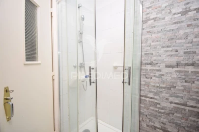 Apartamento T3 para Venda em Carcavelos e Parede
