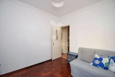 Apartamento T3 para Venda em Carcavelos e Parede