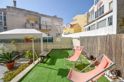 Apartamento T3 para Venda em Carcavelos e Parede