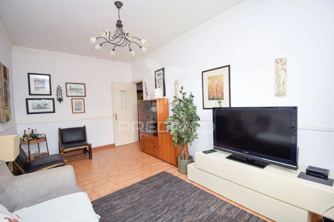 Apartamento T3 para Venda em Carcavelos e Parede Foto 12