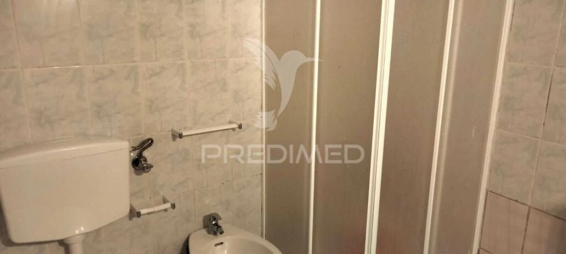 Apartamento T1 para Venda em São Bartolomeu de Messines Foto 8