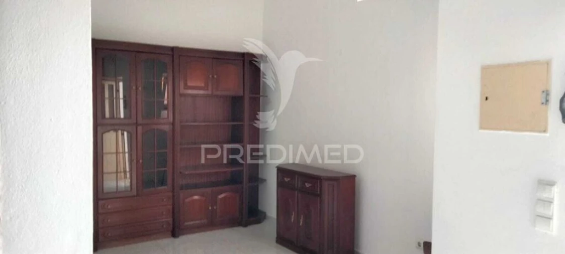 Apartamento T1 para Venda em São Bartolomeu de Messines Foto 4